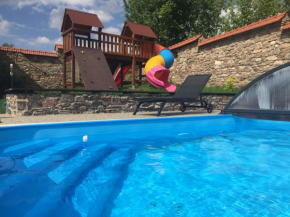 Hotels in Cenkovice